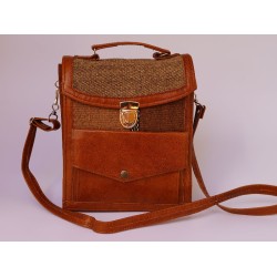 Sac à dos marron artisanal